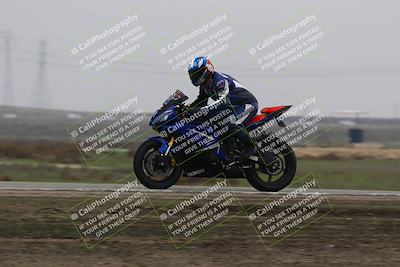 media/Nov-29-2025-TrackDaz (Sat) [[10ae2d9bce]]/B Group/Session 4 (Wheelie Bump)/